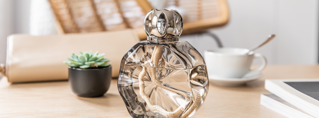 Lampa catalitică este cea mai bună modalitate de a parfuma și purifica aerul în casa ta