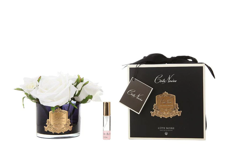 Perfumed bouquet of 13 roses in black vase